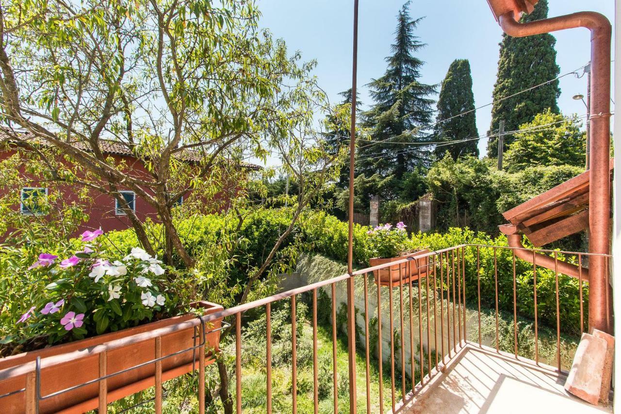 קוסטיליולה ד'אסטי Appartamenti Presso Cascina La Melagrana מראה חיצוני תמונה