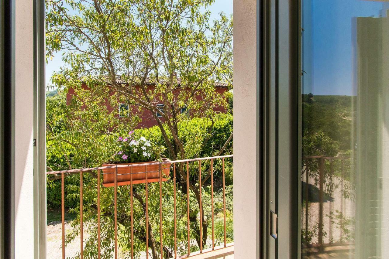 קוסטיליולה ד'אסטי Appartamenti Presso Cascina La Melagrana מראה חיצוני תמונה